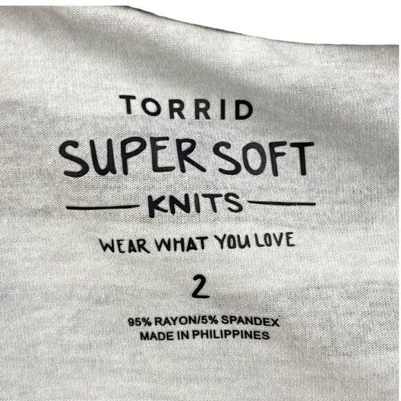 TORRID WOMEN'S Green Camo Boat Neck Super Soft Favorite Tunic US 2X - Picture 7 of 9